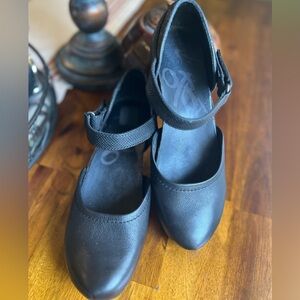 OTBT Black Leather Platform Shoes